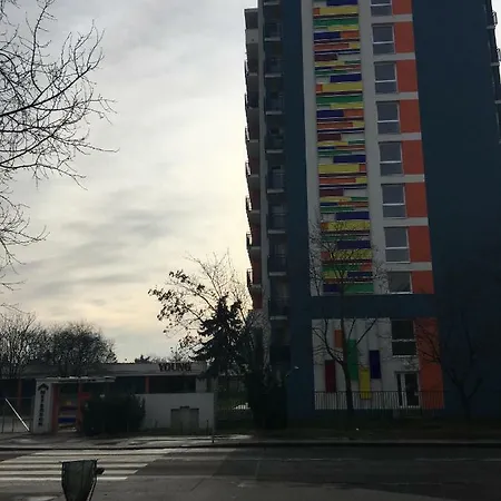 Apartment Young At Heart